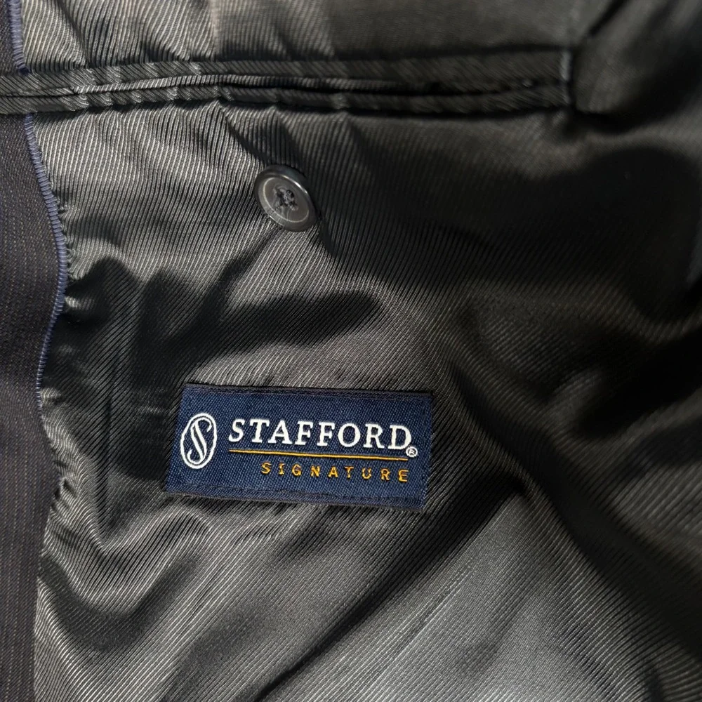 Stafford Signature Pinstripe Blazer Mens 46S Navy 2 Button Wool Jacket HOLE READ